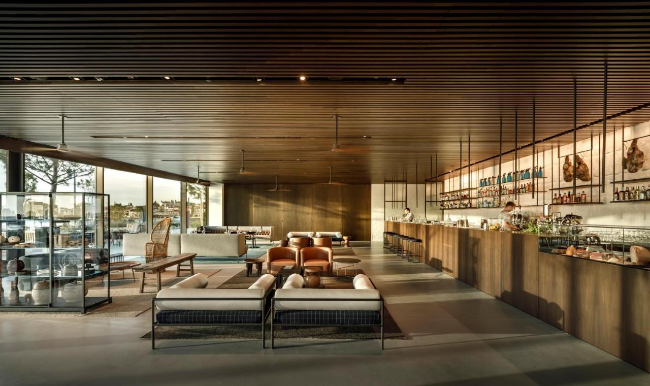 Grand Park Hotel Rovinj By Maistra Collection Esterno foto The bar at the 100 Queen's Gate penthouse