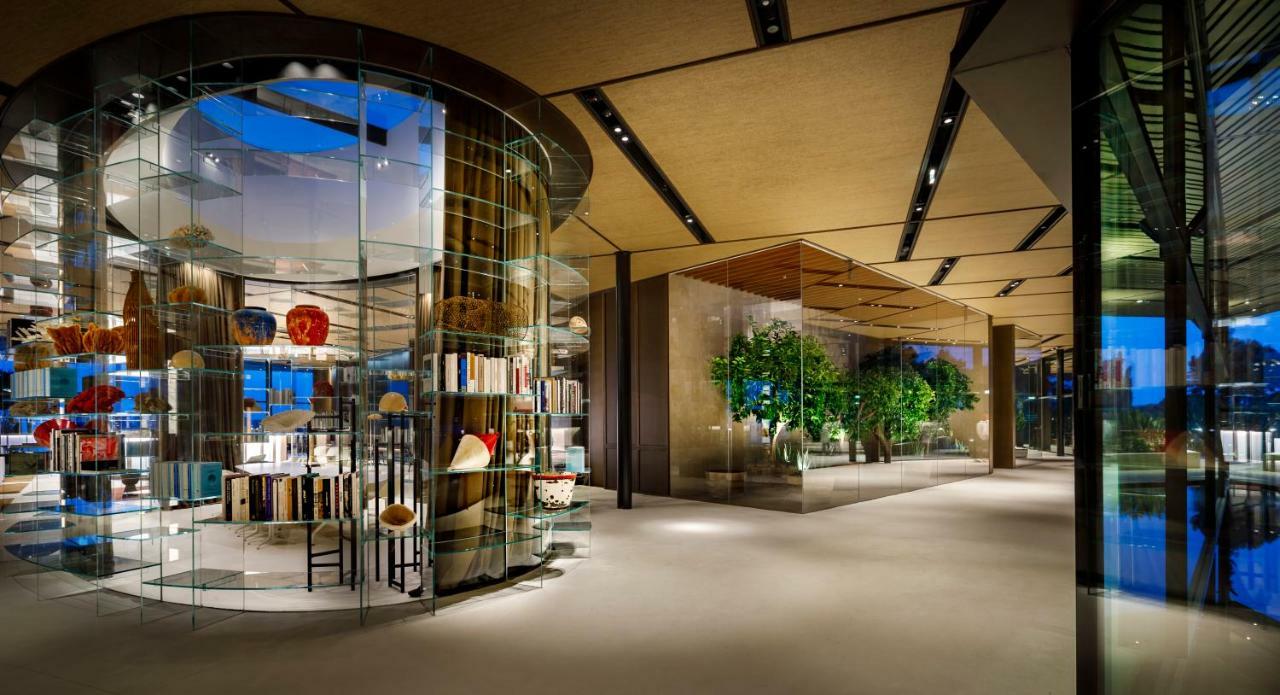 Grand Park Hotel Rovinj By Maistra Collection Esterno foto The lobby of the Mandarin Oriental, Tokyo
